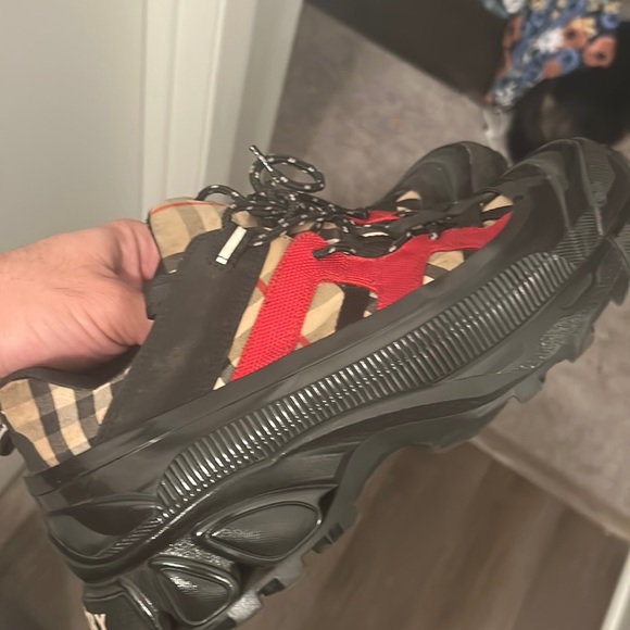 Burberry Aurthur shoes - Picture 1 of 3